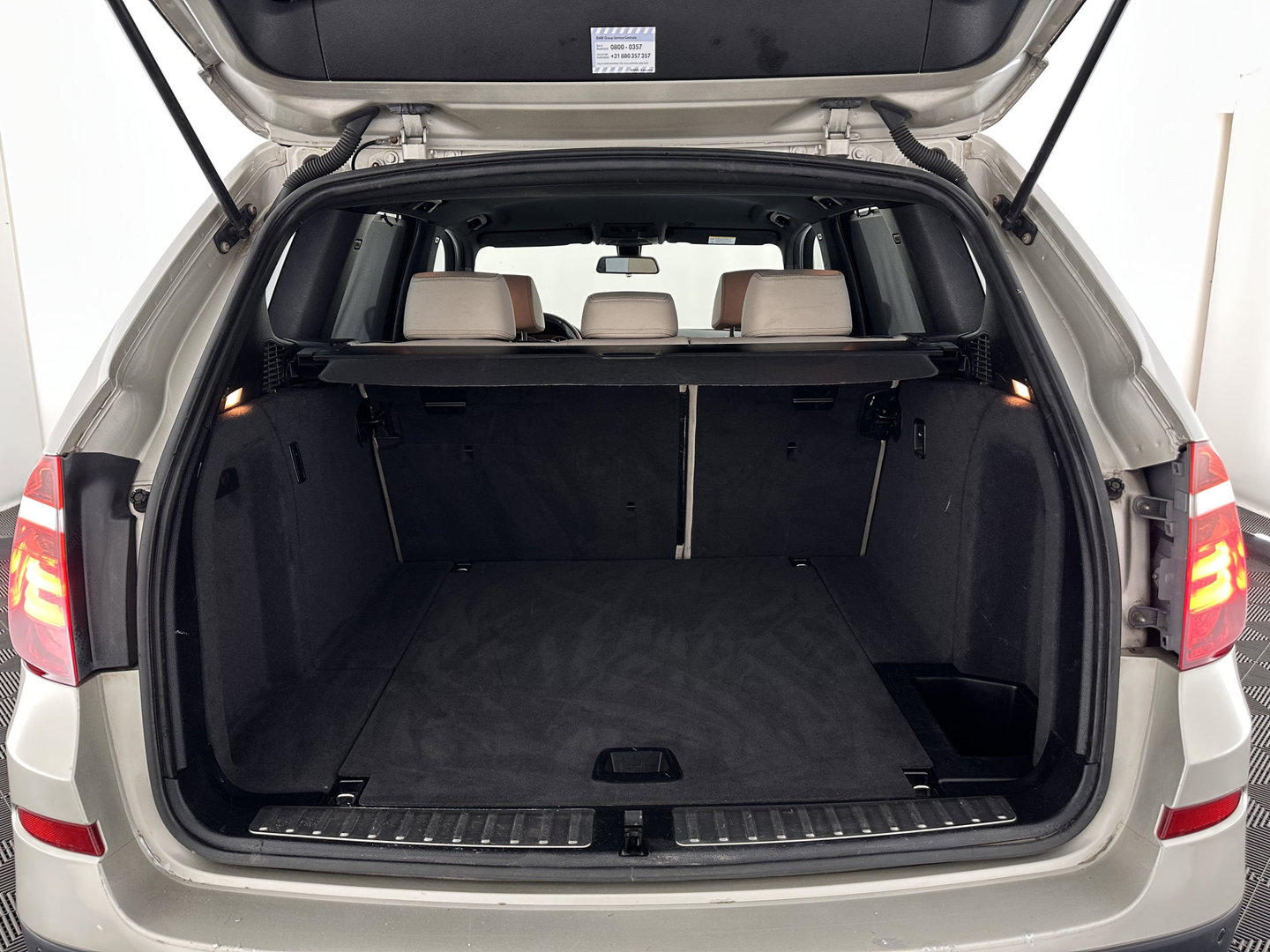 BMW X3 xDrive20d Upgrade Edition Aut. *LEATHER | XENON | HEATED-SPORTSEATS | HIFI-SOUND | PRIVACY-GLASS | NAVI-FULLMAP | ECC | PDC | CRUISE |