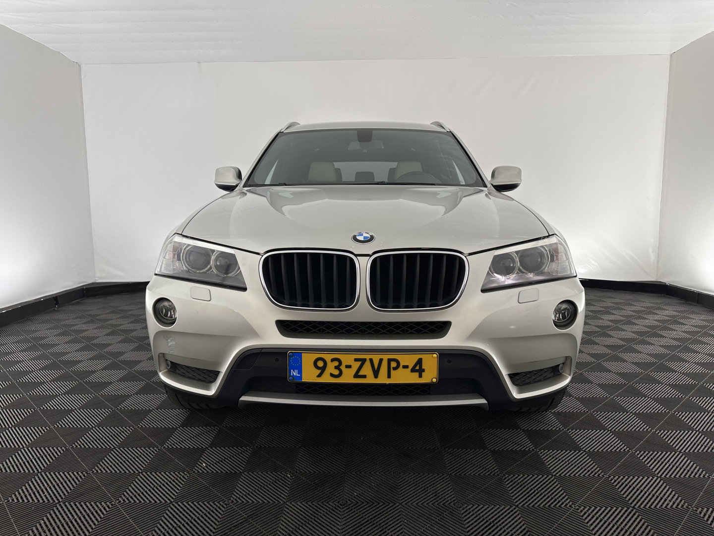 BMW X3 xDrive20d Upgrade Edition Aut. *LEATHER | XENON | HEATED-SPORTSEATS | HIFI-SOUND | PRIVACY-GLASS | NAVI-FULLMAP | ECC | PDC | CRUISE |