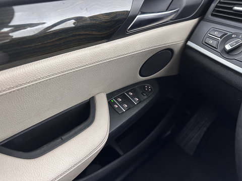 BMW X3 xDrive20d Upgrade Edition Aut. *LEATHER | XENON | HEATED-SPORTSEATS | HIFI-SOUND | PRIVACY-GLASS | NAVI-FULLMAP | ECC | PDC | CRUISE |