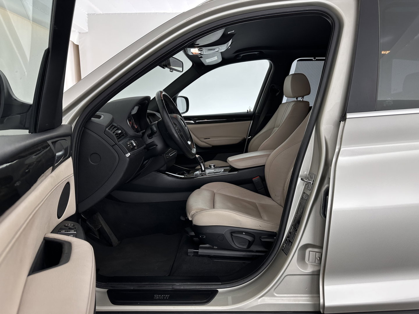 BMW X3 xDrive20d Upgrade Edition Aut. *LEATHER | XENON | HEATED-SPORTSEATS | HIFI-SOUND | PRIVACY-GLASS | NAVI-FULLMAP | ECC | PDC | CRUISE |