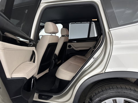 BMW X3 xDrive20d Upgrade Edition Aut. *LEATHER | XENON | HEATED-SPORTSEATS | HIFI-SOUND | PRIVACY-GLASS | NAVI-FULLMAP | ECC | PDC | CRUISE |