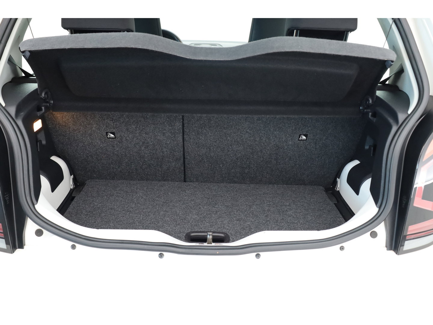 Volkswagen up! 1.0 BMT move up! | Orgi. NL | Bluetooth | DAB | Licht- Regensensor | |Airco | 15'' LMV |