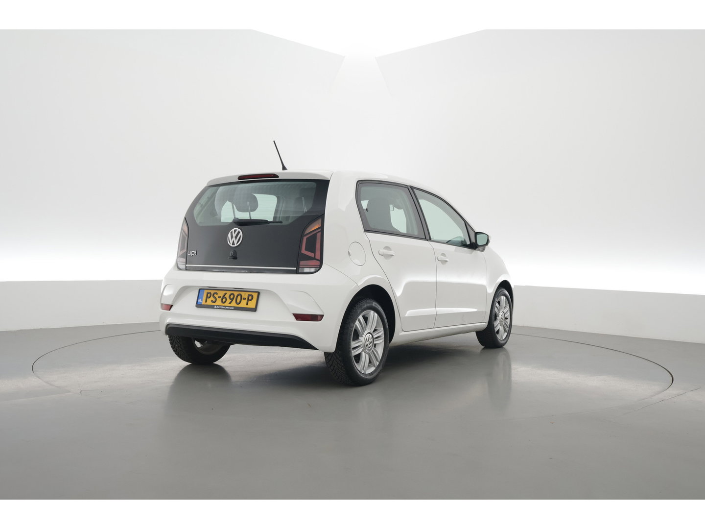 Volkswagen up! 1.0 BMT move up! | Orgi. NL | Bluetooth | DAB | Licht- Regensensor | |Airco | 15'' LMV |