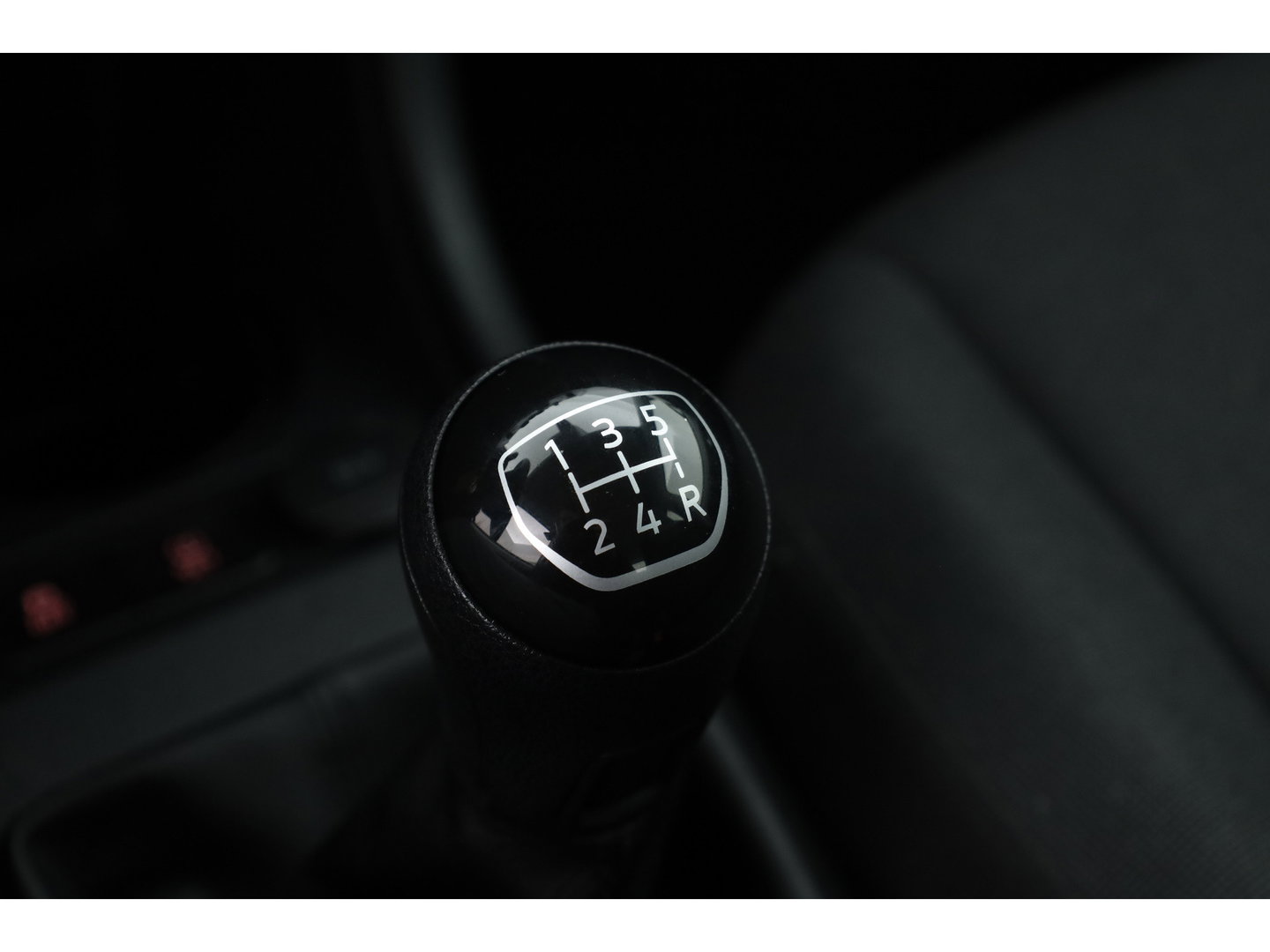 Volkswagen up! 1.0 BMT move up! | Orgi. NL | Bluetooth | DAB | Licht- Regensensor | |Airco | 15'' LMV |