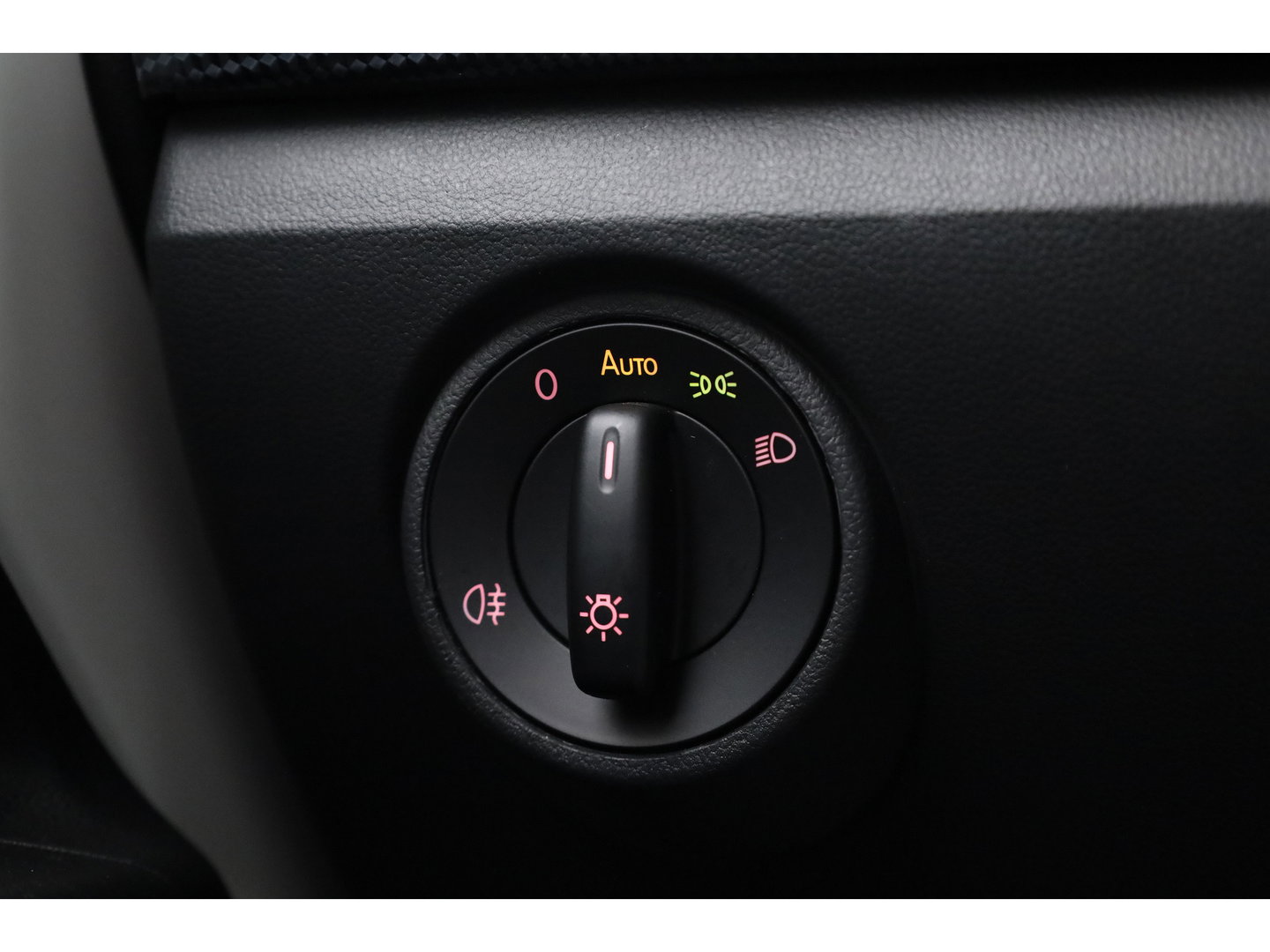 Volkswagen up! 1.0 BMT move up! | Orgi. NL | Bluetooth | DAB | Licht- Regensensor | |Airco | 15'' LMV |