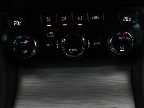 Škoda Superb 1.4 TSI iV Business Edition | SOH 87,2% | Camera | Carplay | Full LED | Digital Cockpit | Navigatie | Climate control | Cruise control | Bluetooth | Parkeerhulp | PHEV | Plug In