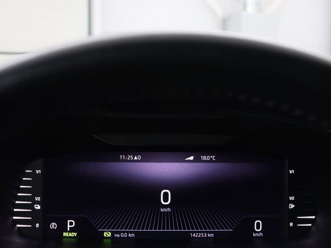 Škoda Superb 1.4 TSI iV Business Edition | SOH 87,2% | Camera | Carplay | Full LED | Digital Cockpit | Navigatie | Climate control | Cruise control | Bluetooth | Parkeerhulp | PHEV | Plug In
