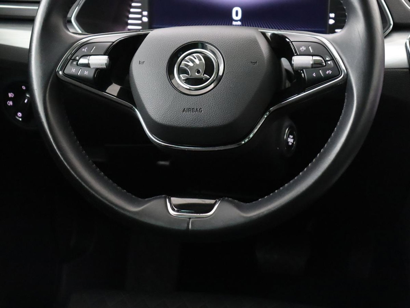 Škoda Superb 1.4 TSI iV Business Edition | SOH 87,2% | Camera | Carplay | Full LED | Digital Cockpit | Navigatie | Climate control | Cruise control | Bluetooth | Parkeerhulp | PHEV | Plug In