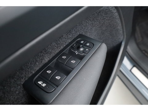 Volvo XC40 1.5 T5 Plug-in hybrid Ultimate Dark | SOH 95.9% | Pano | Leder | Adapt. Cruise | 360cam | Keyless | Stoel- Stuurverw. | Harman Kardon  x