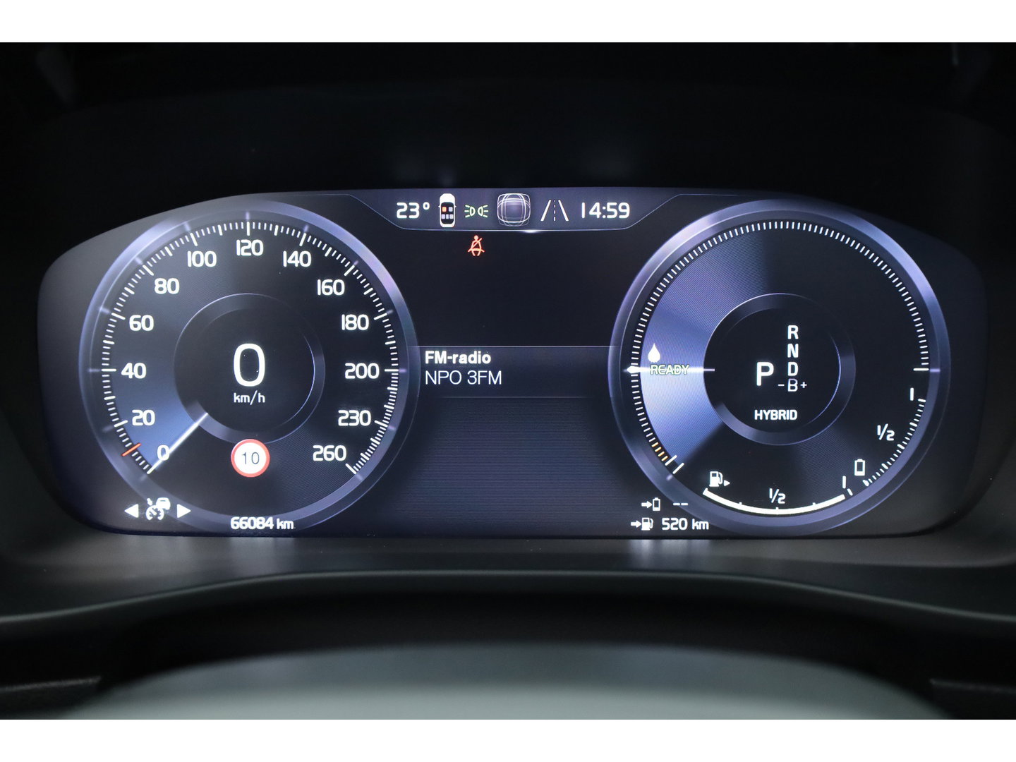 Volvo XC40 1.5 T5 Plug-in hybrid Ultimate Dark | SOH 95.9% | Pano | Leder | Adapt. Cruise | 360cam | Keyless | Stoel- Stuurverw. | Harman Kardon  x