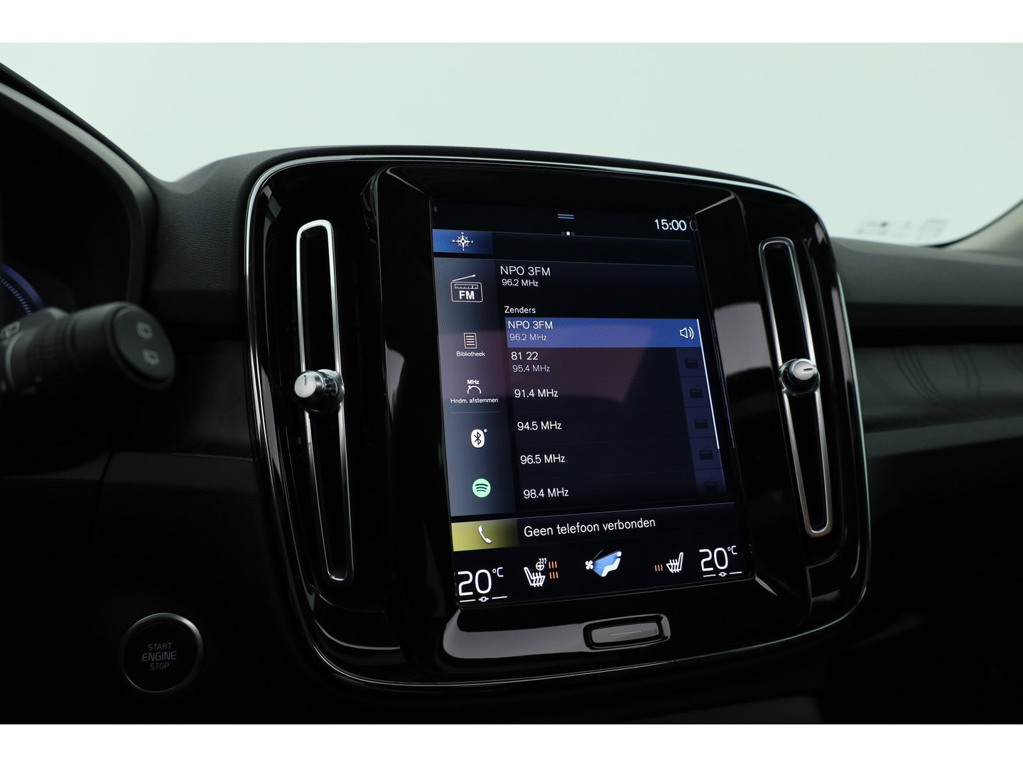 Volvo XC40 1.5 T5 Plug-in hybrid Ultimate Dark | SOH 95.9% | Pano | Leder | Adapt. Cruise | 360cam | Keyless | Stoel- Stuurverw. | Harman Kardon  x