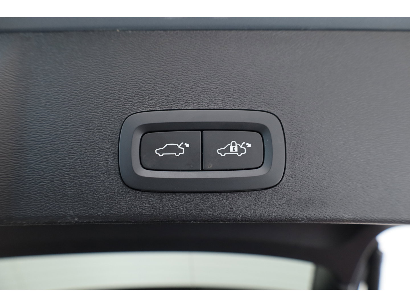 Volvo XC40 1.5 T5 Plug-in hybrid Ultimate Dark | SOH 95.9% | Pano | Leder | Adapt. Cruise | 360cam | Keyless | Stoel- Stuurverw. | Harman Kardon  x