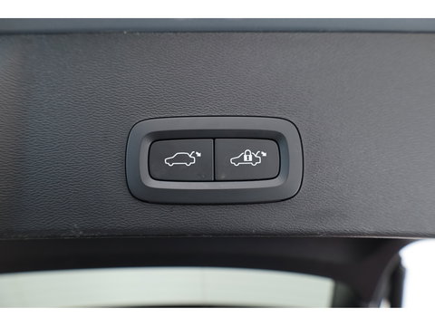 Volvo XC40 1.5 T5 Plug-in hybrid Ultimate Dark | SOH 95.9% | Pano | Leder | Adapt. Cruise | 360cam | Keyless | Stoel- Stuurverw. | Harman Kardon  x