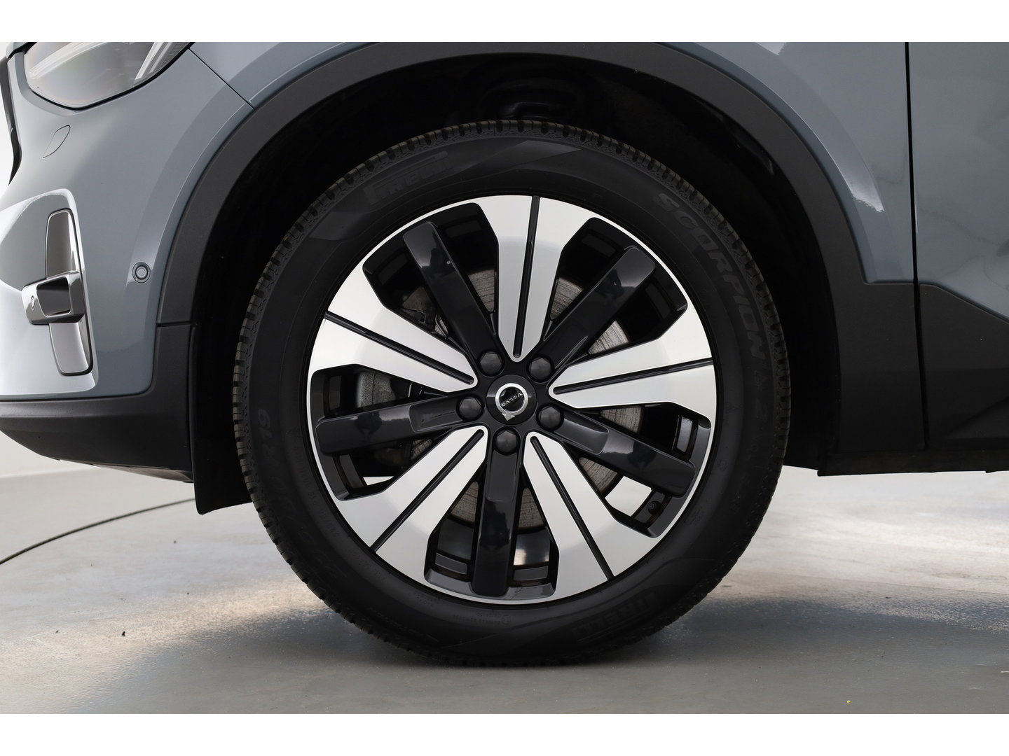 Volvo XC40 1.5 T5 Plug-in hybrid Ultimate Dark | SOH 95.9% | Pano | Leder | Adapt. Cruise | 360cam | Keyless | Stoel- Stuurverw. | Harman Kardon  x