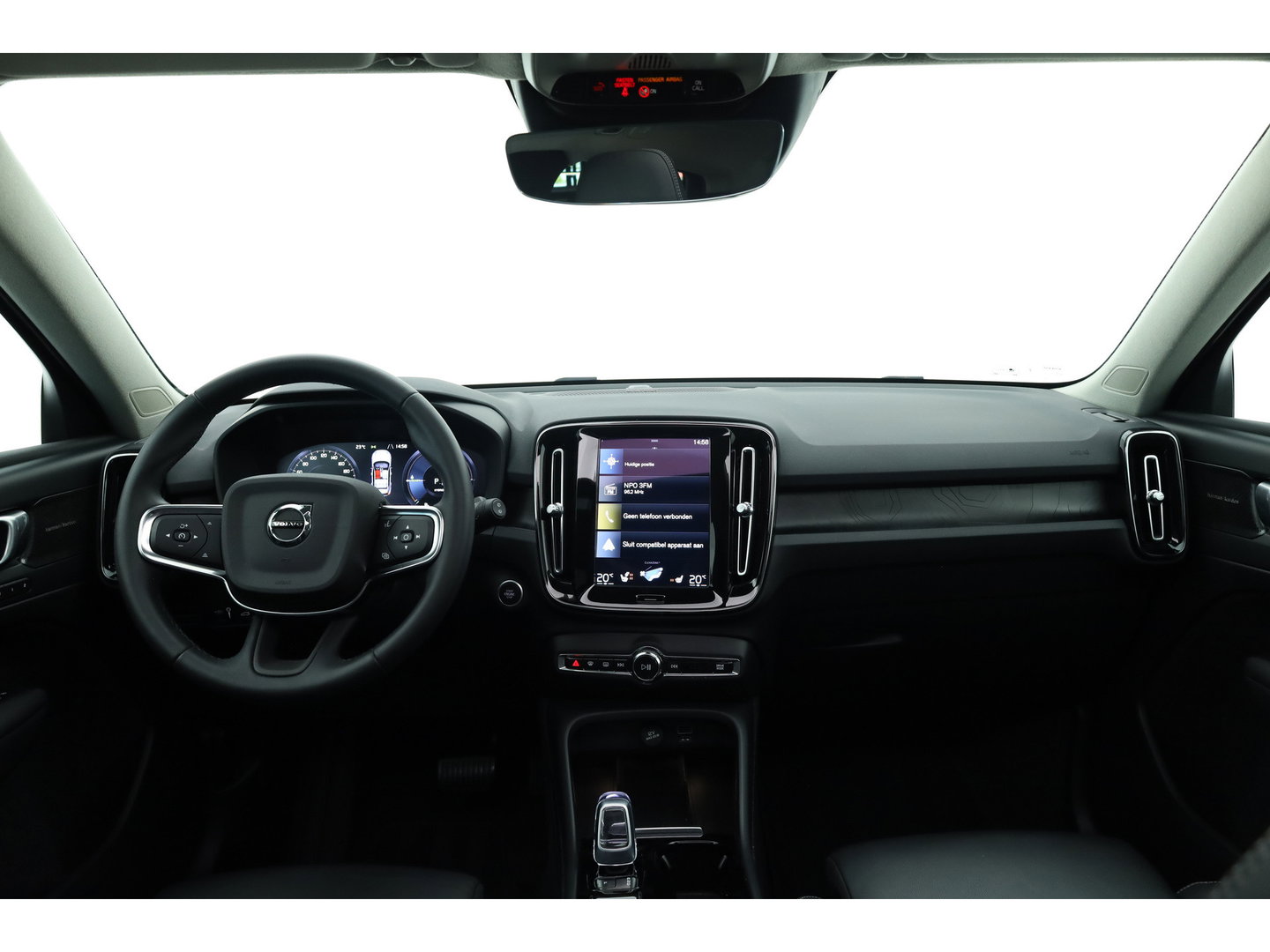 Volvo XC40 1.5 T5 Plug-in hybrid Ultimate Dark | SOH 95.9% | Pano | Leder | Adapt. Cruise | 360cam | Keyless | Stoel- Stuurverw. | Harman Kardon  x
