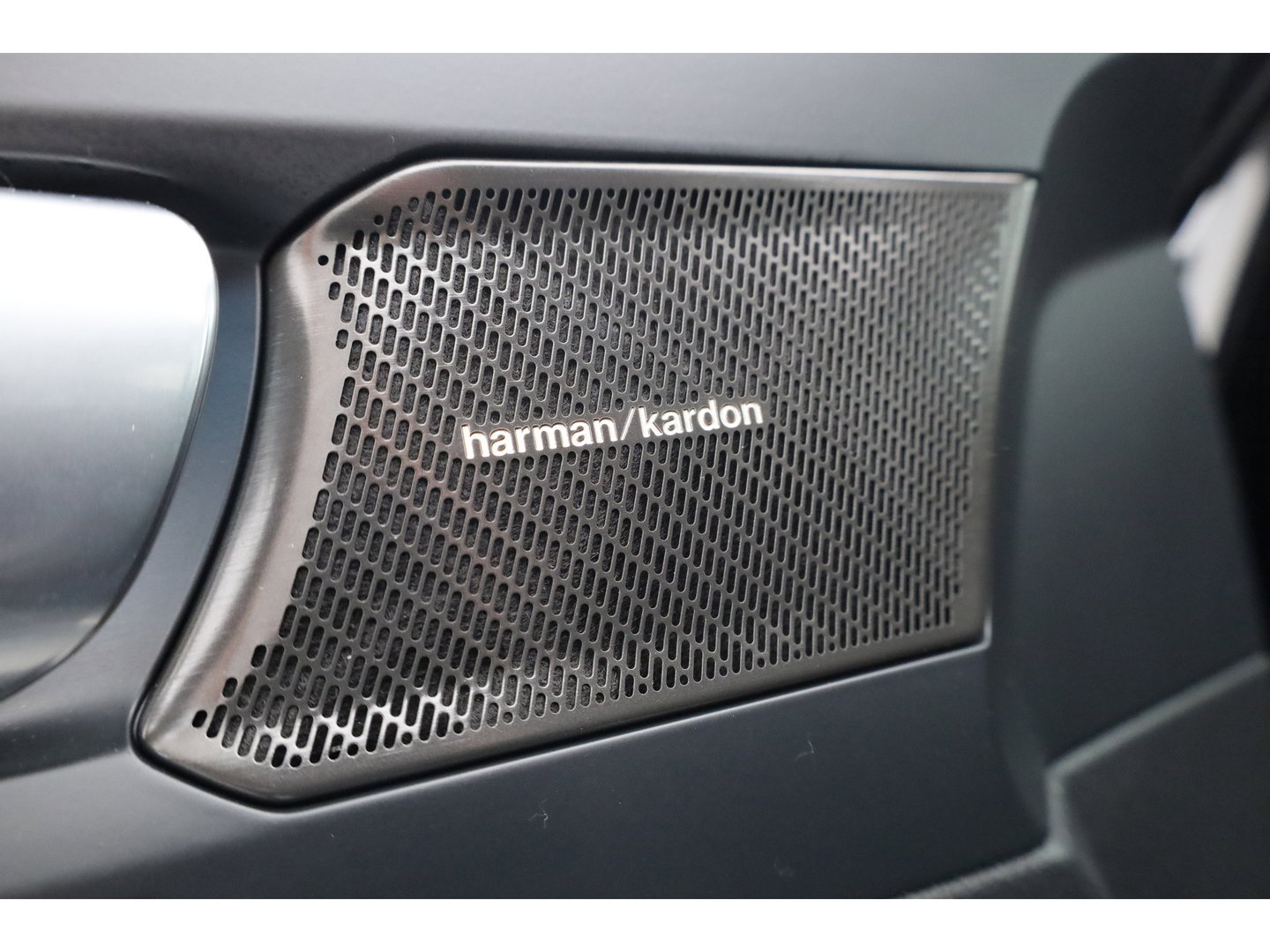 Volvo XC40 Recharge Twin Ultimate 78 kWh | Pano | 360cam | Pilot Assist | H&K Audio | Memory | Stoel- Stuurverw. |