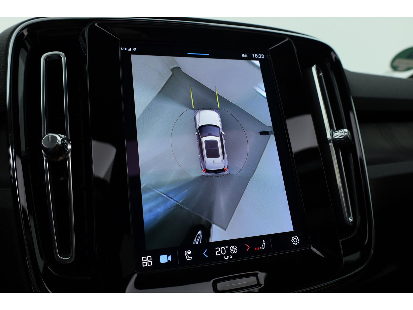 Volvo XC40 Recharge Twin Ultimate 78 kWh | Pano | 360cam | Pilot Assist | H&K Audio | Memory | Stoel- Stuurverw. |