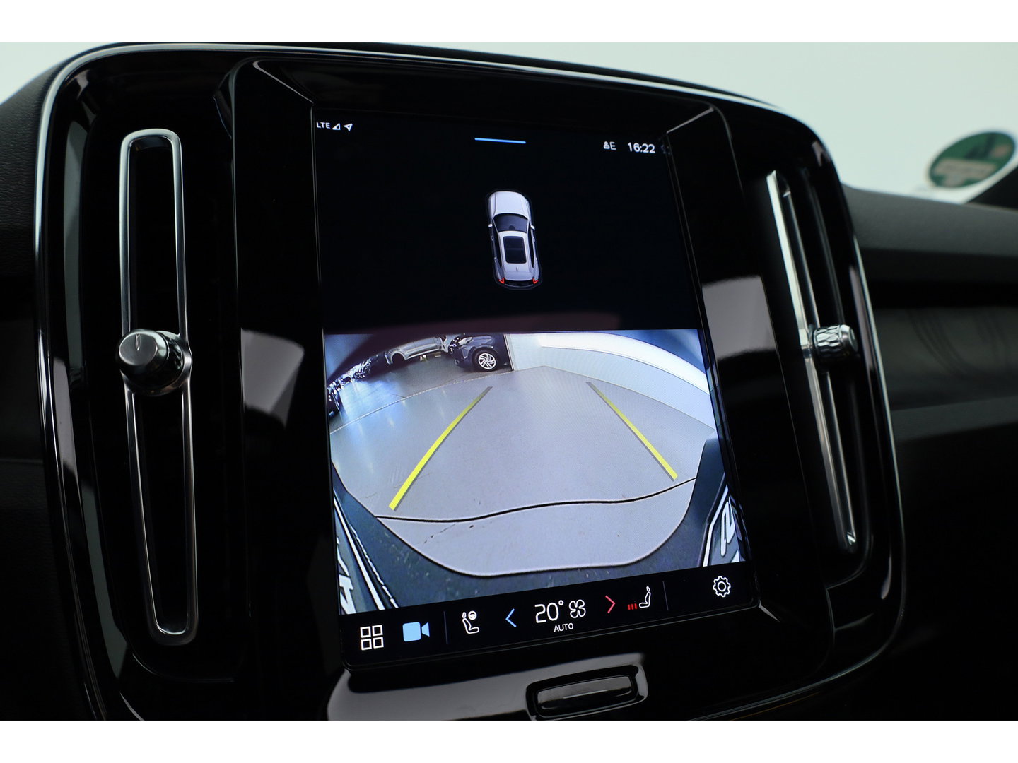 Volvo XC40 Recharge Twin Ultimate 78 kWh | Pano | 360cam | Pilot Assist | H&K Audio | Memory | Stoel- Stuurverw. |