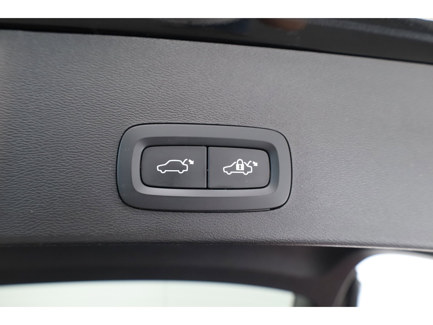 Volvo XC40 Recharge Twin Ultimate 78 kWh | Pano | 360cam | Pilot Assist | H&K Audio | Memory | Stoel- Stuurverw. |