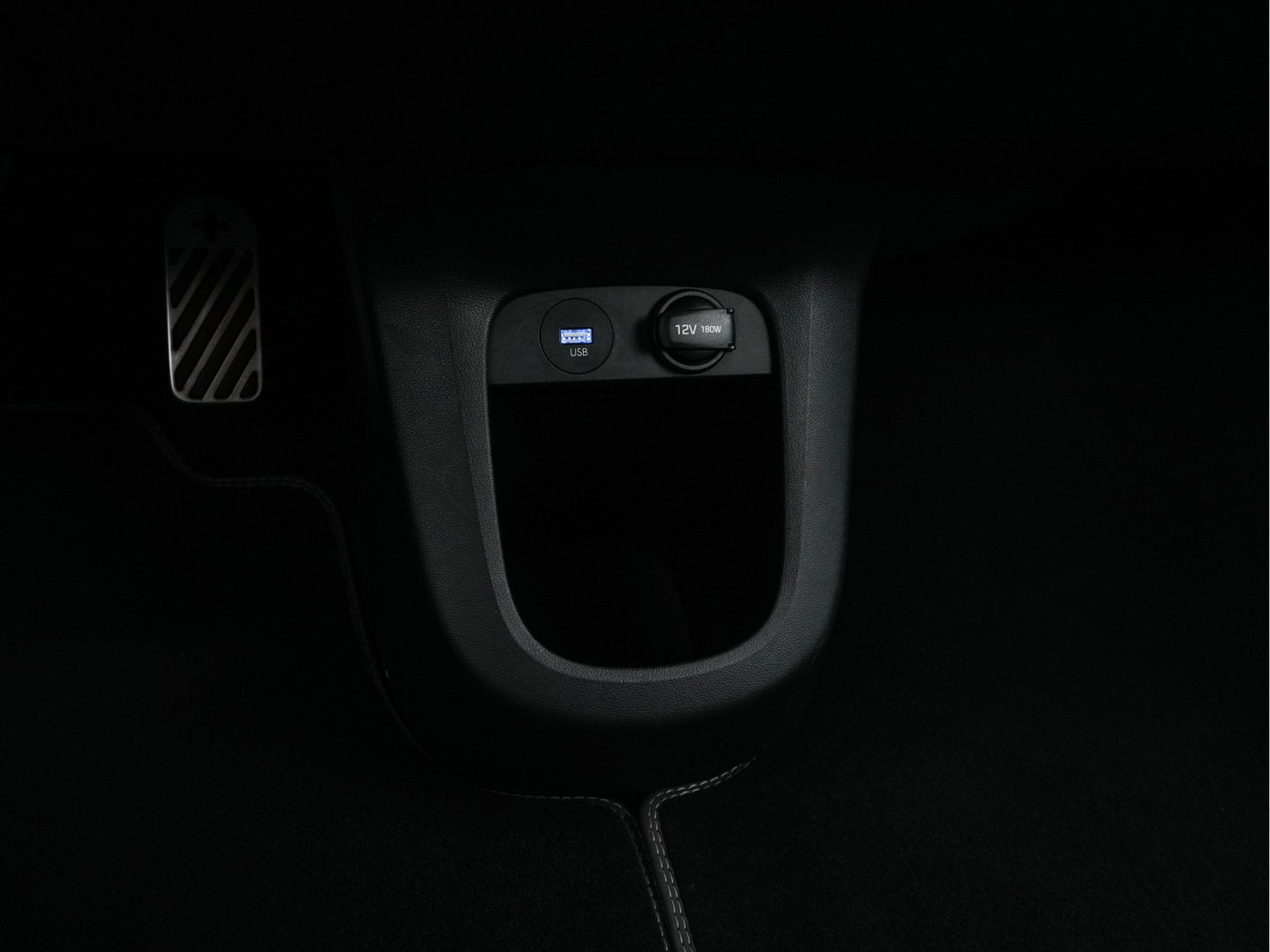 Hyundai IONIQ 5 Lounge 73kWh [ 3-Fase ] {SOH-97%} (INCL-BTW) Aut *HEATPUMP | LEATHER | PREMIUM-AUDIO | FULL-LED | ADAPTIVE-CRUISE | BLINDSPOT | DIGI-COCKPIT | AMBIENTLIGHT | DAB | SHIFTPADDLES | HEAD-UP | NAVI-FULLMAP | KEYLESS | ...