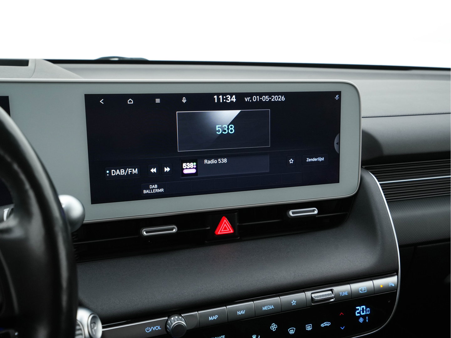 Hyundai IONIQ 5 Lounge 73kWh [ 3-Fase ] {SOH-97%} (INCL-BTW) Aut *HEATPUMP | LEATHER | PREMIUM-AUDIO | FULL-LED | ADAPTIVE-CRUISE | BLINDSPOT | DIGI-COCKPIT | AMBIENTLIGHT | DAB | SHIFTPADDLES | HEAD-UP | NAVI-FULLMAP | KEYLESS | ...