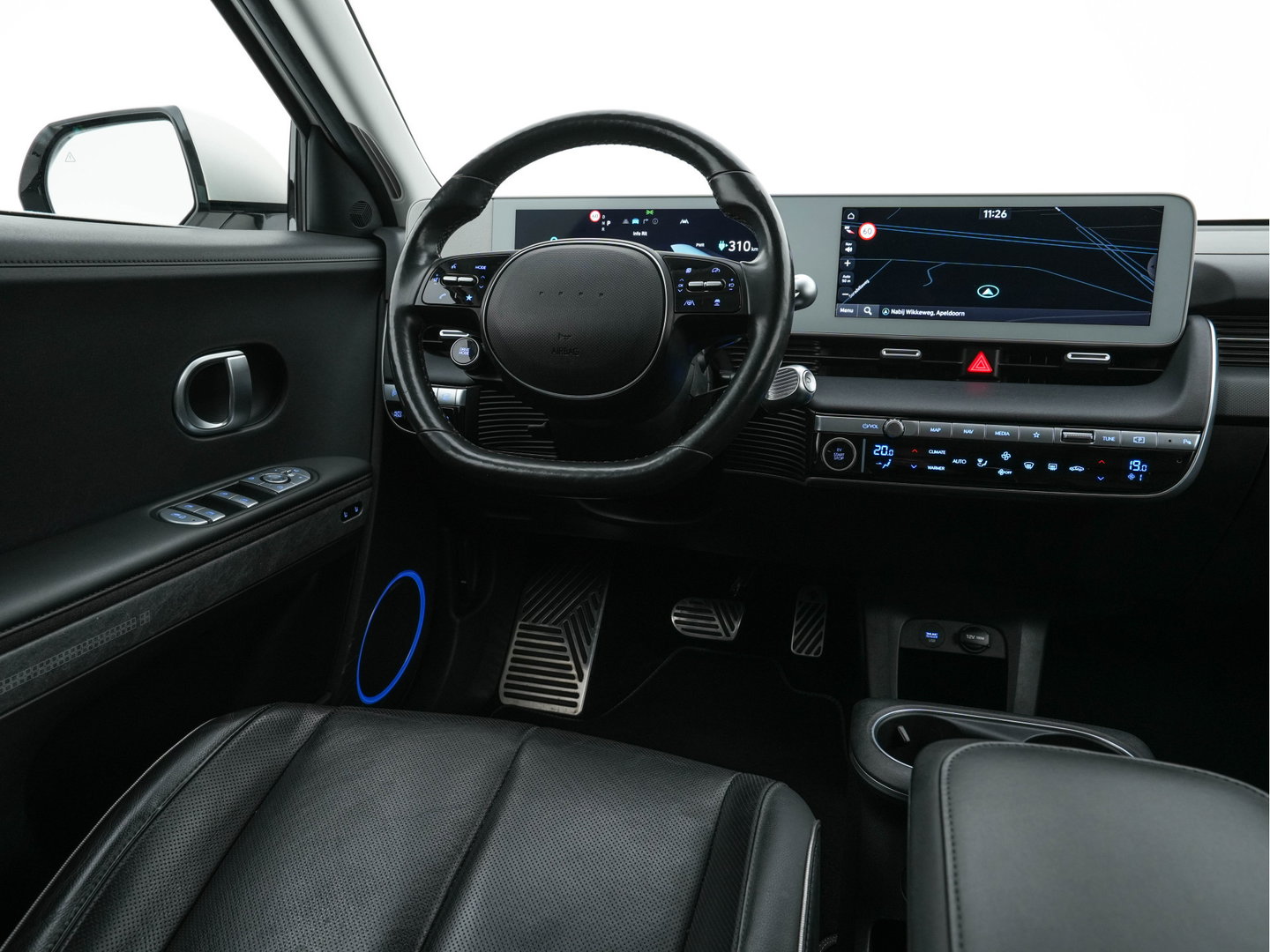 Hyundai IONIQ 5 Lounge 73kWh [ 3-Fase ] {SOH-97%} (INCL-BTW) Aut *HEATPUMP | LEATHER | PREMIUM-AUDIO | FULL-LED | ADAPTIVE-CRUISE | BLINDSPOT | DIGI-COCKPIT | AMBIENTLIGHT | DAB | SHIFTPADDLES | HEAD-UP | NAVI-FULLMAP | KEYLESS | ...