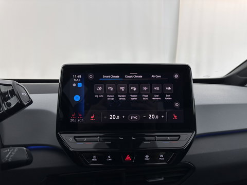 Volkswagen ID.3 First Plus 58 kWh [ 3-Fase ] (INCL.BTW) Aut. *FULL-LED | HEATED-COMFORTSEATS | CAMERA | DIGI-COCKPIT | NAVI-FULLMAP | KEYLESS | PRIVACY-GLASS | AMBIENT-LIGHT | ECC | PDC | CRUISE | 19''ALU*