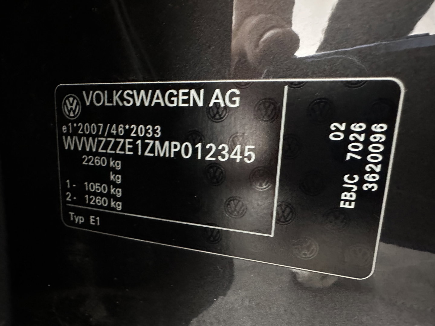 Volkswagen ID.3 First Plus 58 kWh [ 3-Fase ] (INCL.BTW) Aut. *FULL-LED | HEATED-COMFORTSEATS | CAMERA | DIGI-COCKPIT | NAVI-FULLMAP | KEYLESS | PRIVACY-GLASS | AMBIENT-LIGHT | ECC | PDC | CRUISE | 19''ALU*