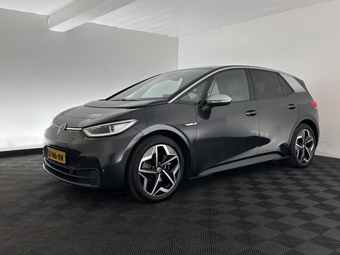Volkswagen ID.3 First Plus 58 kWh [ 3-Fase ] (INCL.BTW) Aut. *FULL-LED | HEATED-COMFORTSEATS | CAMERA | DIGI-COCKPIT | NAVI-FULLMAP | KEYLESS | PRIVACY-GLASS | AMBIENT-LIGHT | ECC | PDC | CRUISE | 19''ALU*
