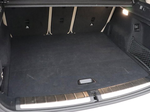 BMW X1 sDrive20i Business Edition Plus | Leder | Head-Up | Trekhaak | Stoelverwarming | Carplay | Sfeerverlichting | Full LED | Navigatie | Sportstoelen | Climate control | Parkeerhulp | Cruise control