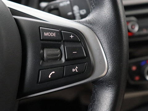 BMW X1 sDrive20i Business Edition Plus | Leder | Head-Up | Trekhaak | Stoelverwarming | Carplay | Sfeerverlichting | Full LED | Navigatie | Sportstoelen | Climate control | Parkeerhulp | Cruise control