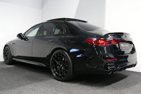 Mercedes-Benz E-Klasse AMG 53 4MATIC+ / 21'' Vossen HFX-1 velgen / AMG Drivers package / Hyperscreen / Panoramadak / Stoelkoeling + verwarming / AMG Performance interieur / Gele gordels / Elektr. verstelbare voorstoelen + memory / Achterasbesturing / Digital Light + projectie /