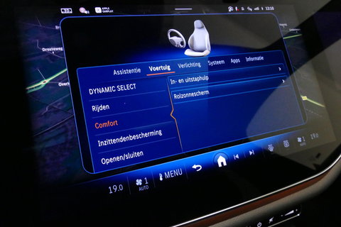 Mercedes-Benz E-Klasse AMG 53 4MATIC+ / 21'' Vossen HFX-1 velgen / AMG Drivers package / Hyperscreen / Panoramadak / Stoelkoeling + verwarming / AMG Performance interieur / Gele gordels / Elektr. verstelbare voorstoelen + memory / Achterasbesturing / Digital Light + projectie /