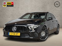 Mercedes-Benz A-Klasse - 200 AMG Sport 163Pk Automaat (SCHUIFDAK, SFEERVERLICHTING, GROOT NAVI, WIDESCREEN, CAMERA, GETINT GLAS, SPORTSTOELEN, STOELVERWARMING, LEDER, NIEUWSTAAT)
