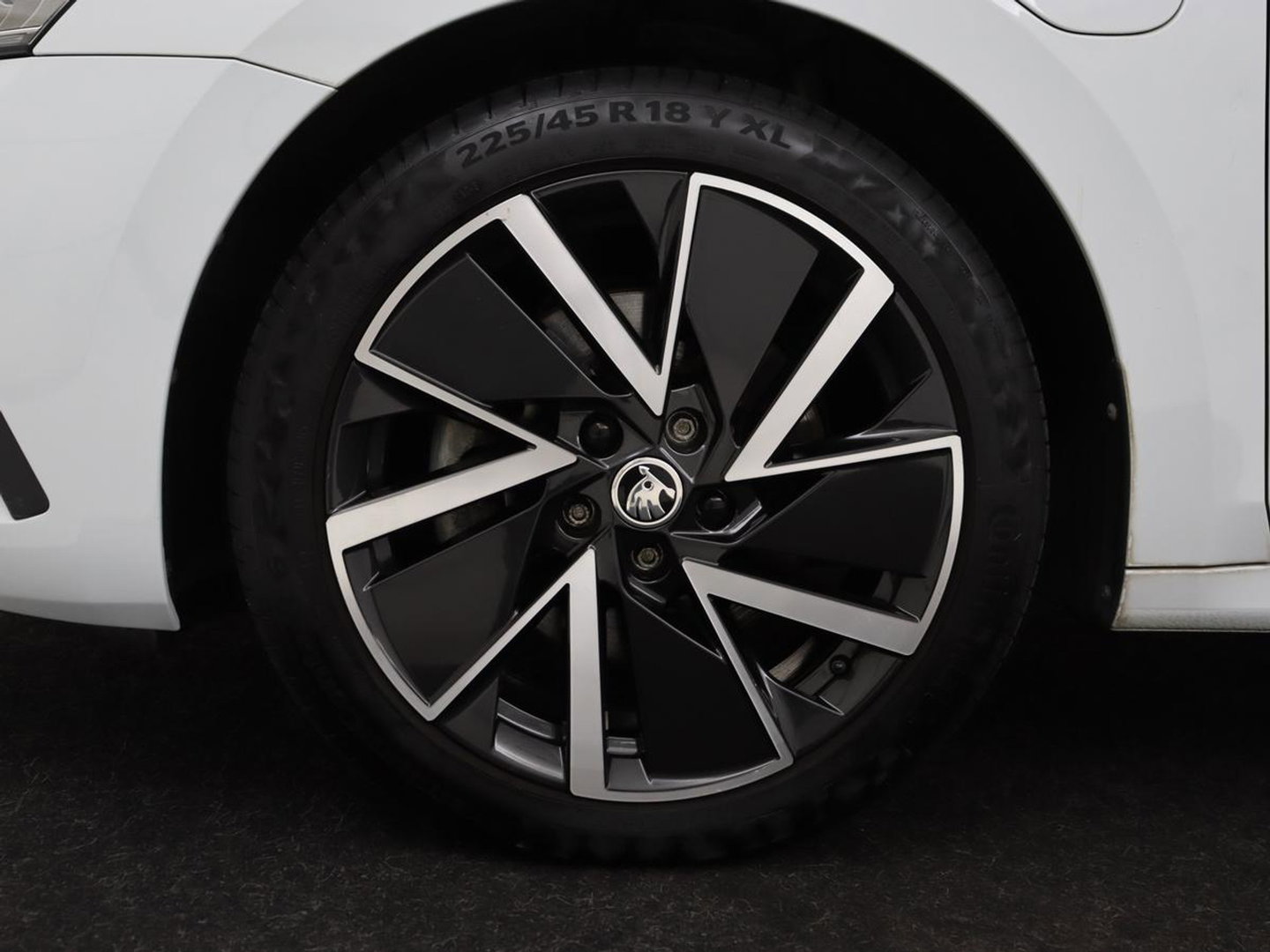 Škoda Octavia 1.4 TSI iV PHEV Business Edition | Adaptive cruise | Stuurverwarming | Carplay | Navigatie | Keyless | Full LED | Virtual Cockpit | Parkeerhulp | Climate control | Plug In