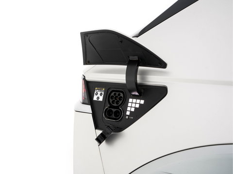 Hyundai IONIQ 5 Lounge 73kWh [ 3-Fase ] {SOH-97%} (INCL-BTW) Aut *HEATPUMP | LEATHER | PREMIUM-AUDIO | FULL-LED | ADAPTIVE-CRUISE | BLINDSPOT | DIGI-COCKPIT | AMBIENTLIGHT | DAB | SHIFTPADDLES | HEAD-UP | NAVI-FULLMAP | KEYLESS | ...