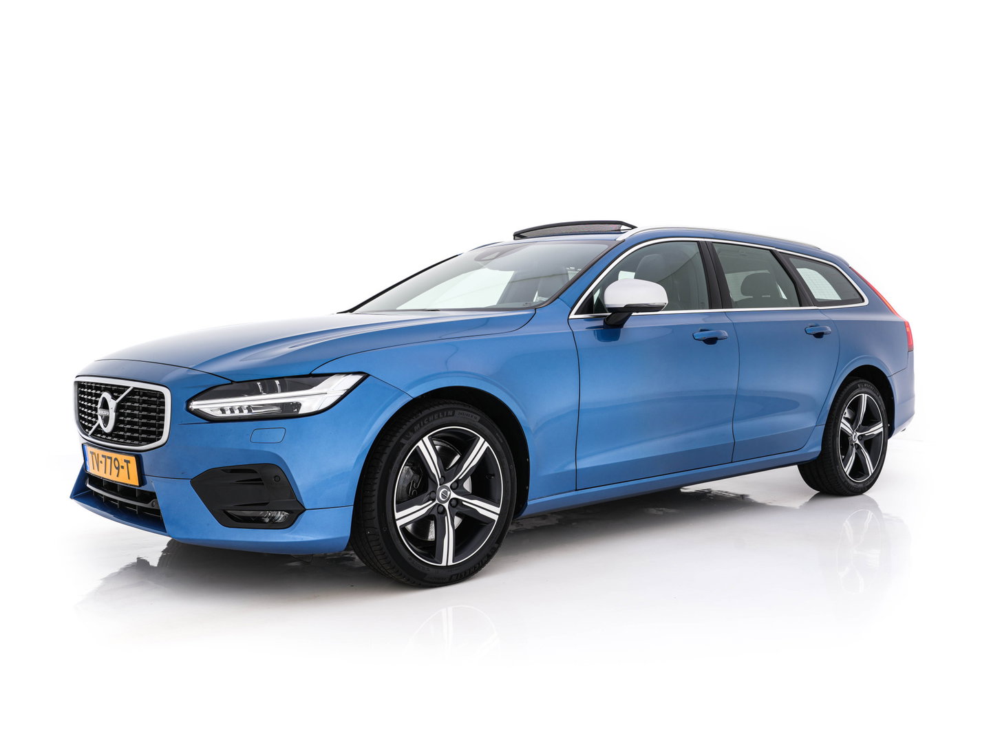 Volvo V90 2.0 D4 R-Design Aut. *PANO | HEAD-UP | LEATHER-MICROFIBRE | FULL-LED | TOP-VIEW | BLINDSPOT | HEATED-SPORTSEATS | DIGI-COCKPIT | NAVI-FULLMAP | KEYLESS | ECC | PDC | CRUISE | TOWBAR | 18''ALU*