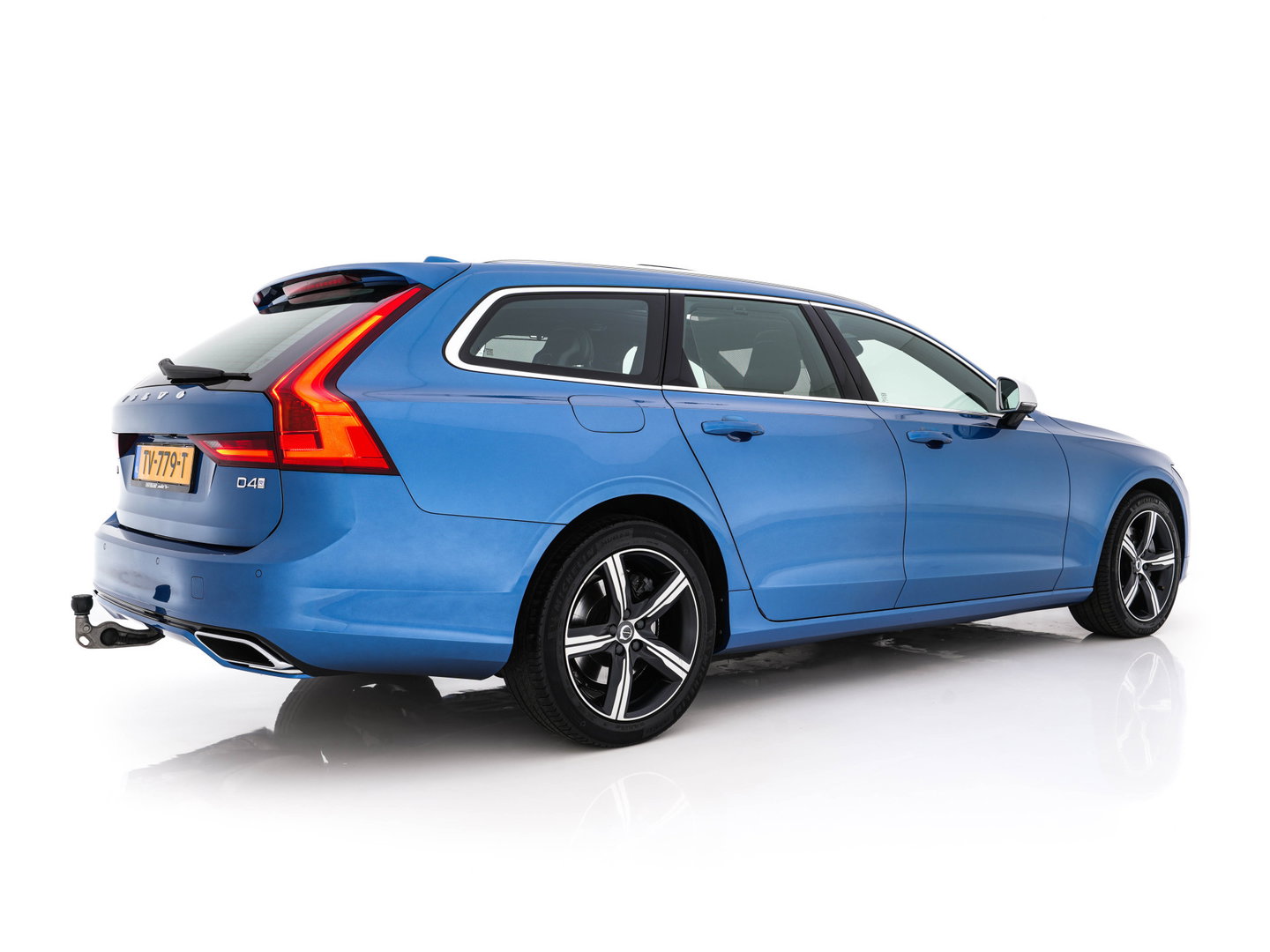 Volvo V90 2.0 D4 R-Design Aut. *PANO | HEAD-UP | LEATHER-MICROFIBRE | FULL-LED | TOP-VIEW | BLINDSPOT | HEATED-SPORTSEATS | DIGI-COCKPIT | NAVI-FULLMAP | KEYLESS | ECC | PDC | CRUISE | TOWBAR | 18''ALU*