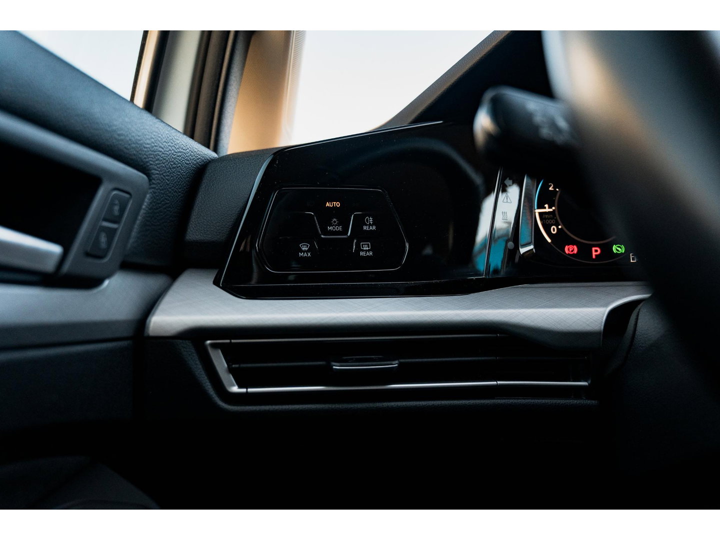 Volkswagen Golf Variant 1.0 eTSI Life | ADAPTIVE CRUISE | 19" | SUNSET | APPLE CAR PLAY | DAB