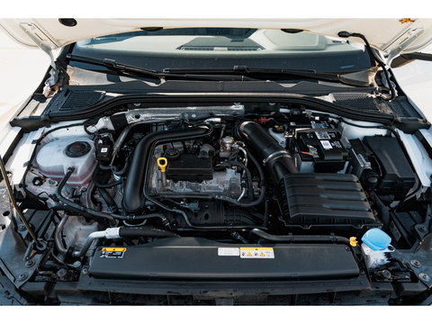 Volkswagen Golf Variant 1.0 eTSI Life | ADAPTIVE CRUISE | 19" | SUNSET | APPLE CAR PLAY | DAB