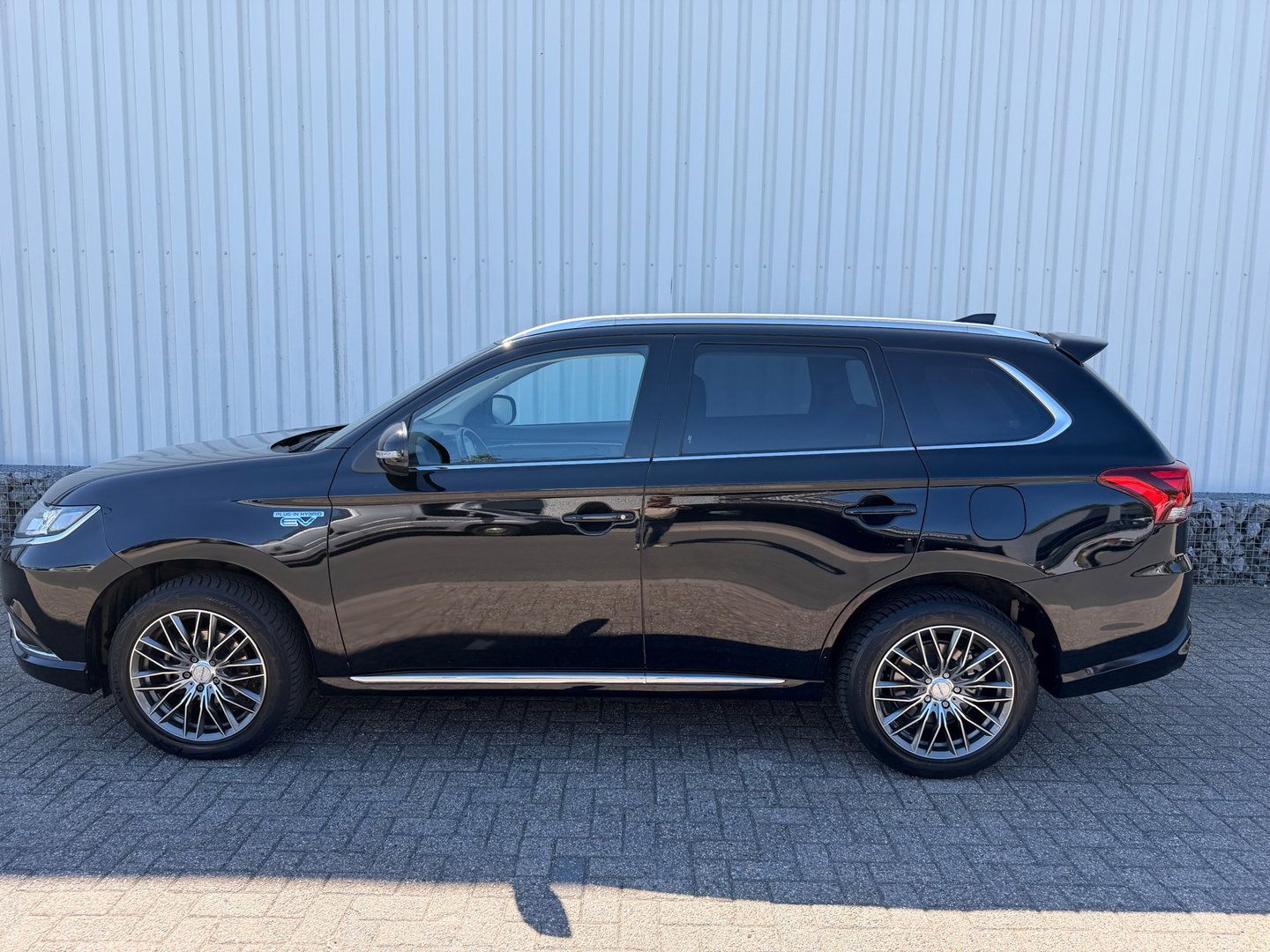 Mitsubishi Outlander 2.4 PHEV 240PK AWD PURE PLUG IN HYBRIDE CAMERA CARPLAY LED-XENON