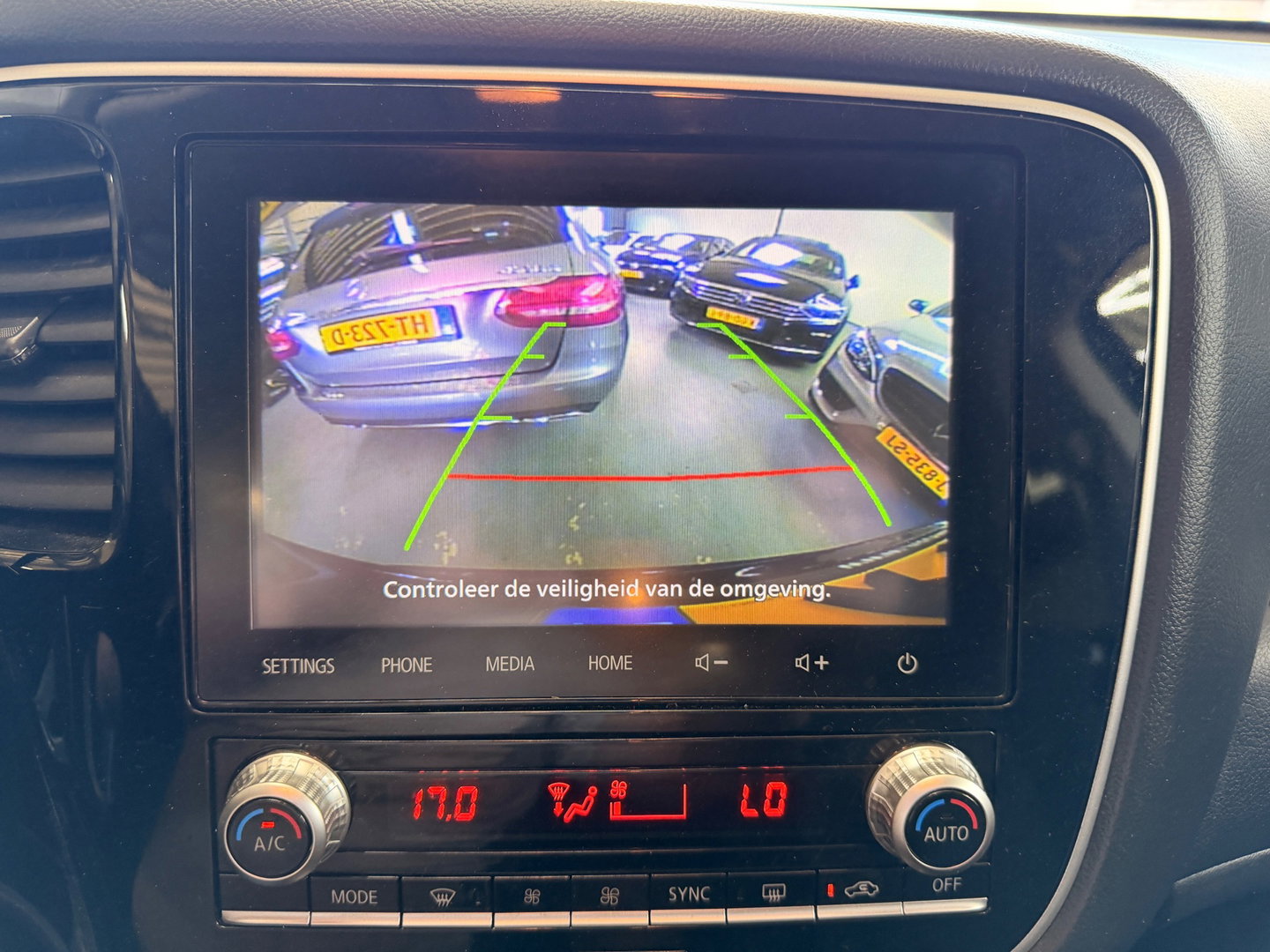 Mitsubishi Outlander 2.4 PHEV 240PK AWD PURE PLUG IN HYBRIDE CAMERA CARPLAY LED-XENON