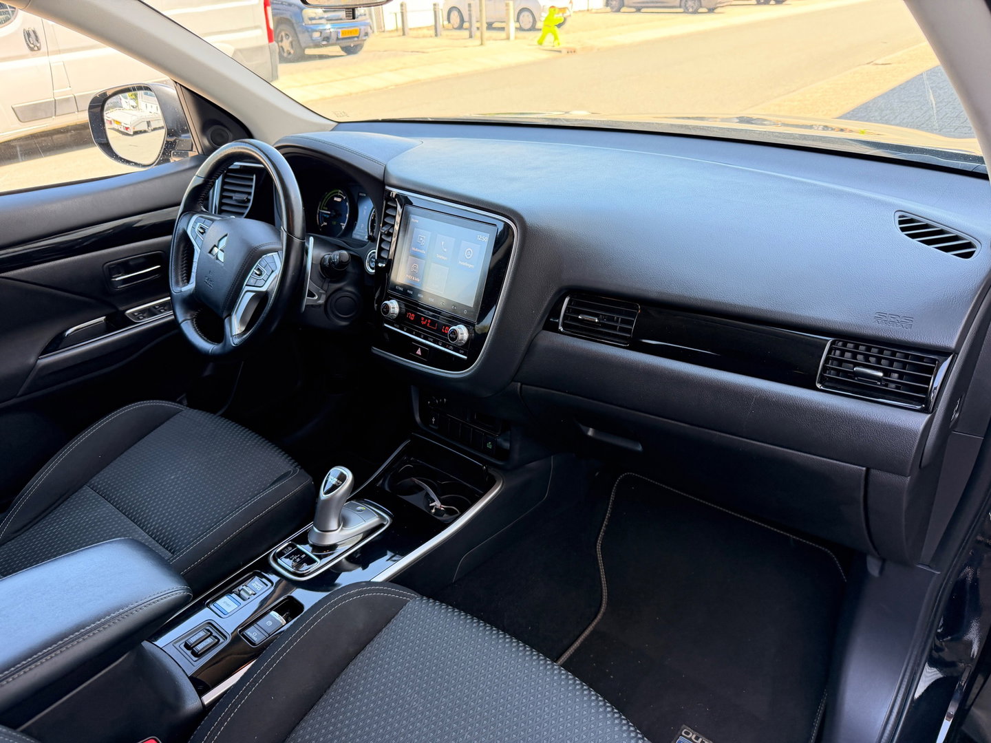 Mitsubishi Outlander 2.4 PHEV 240PK AWD PURE PLUG IN HYBRIDE CAMERA CARPLAY LED-XENON