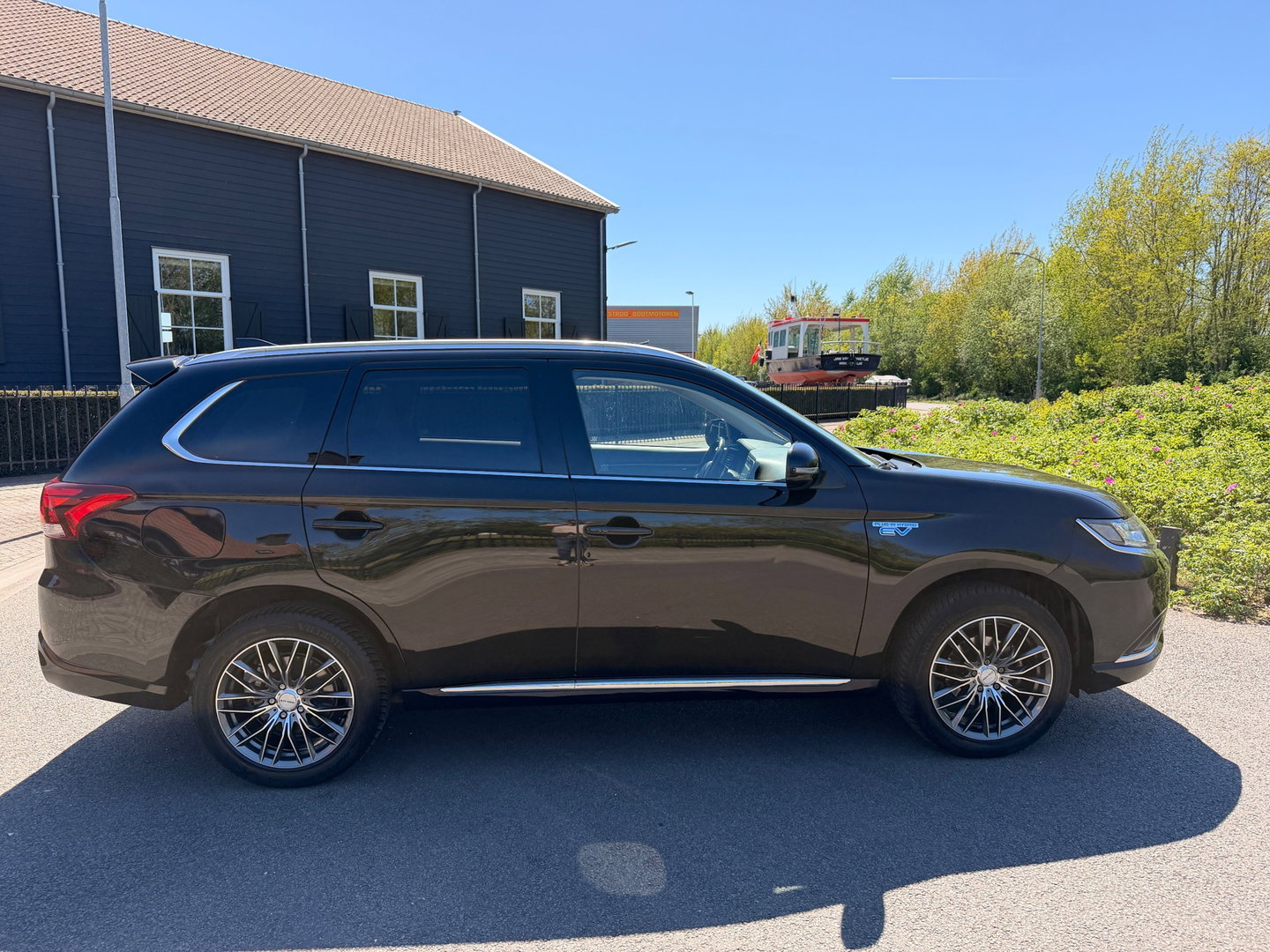 Mitsubishi Outlander 2.4 PHEV 240PK AWD PURE PLUG IN HYBRIDE CAMERA CARPLAY LED-XENON