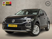 Volkswagen T-Roc - 1.0 TSI Sport (PANORAMADAK, VIRTUAL COCKPIT, APPLE CARPLAY, GROOT NAVI, LED KOPLAMPEN, SPORTSTOELEN, ADAPTIVE CRUISE, PARKEERSENSOREN, NIEUWE APK, NIEUWSTAAT)