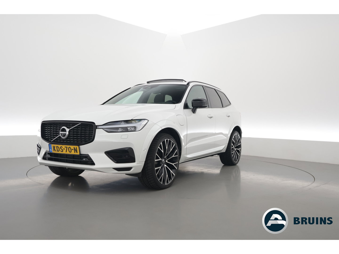 Volvo XC60 2.0 Recharge T6 AWD R-Design | Pano| H&K Audio | Blis | ACC | 360 Camera | Head up | stoel 4 & stuur verw. |