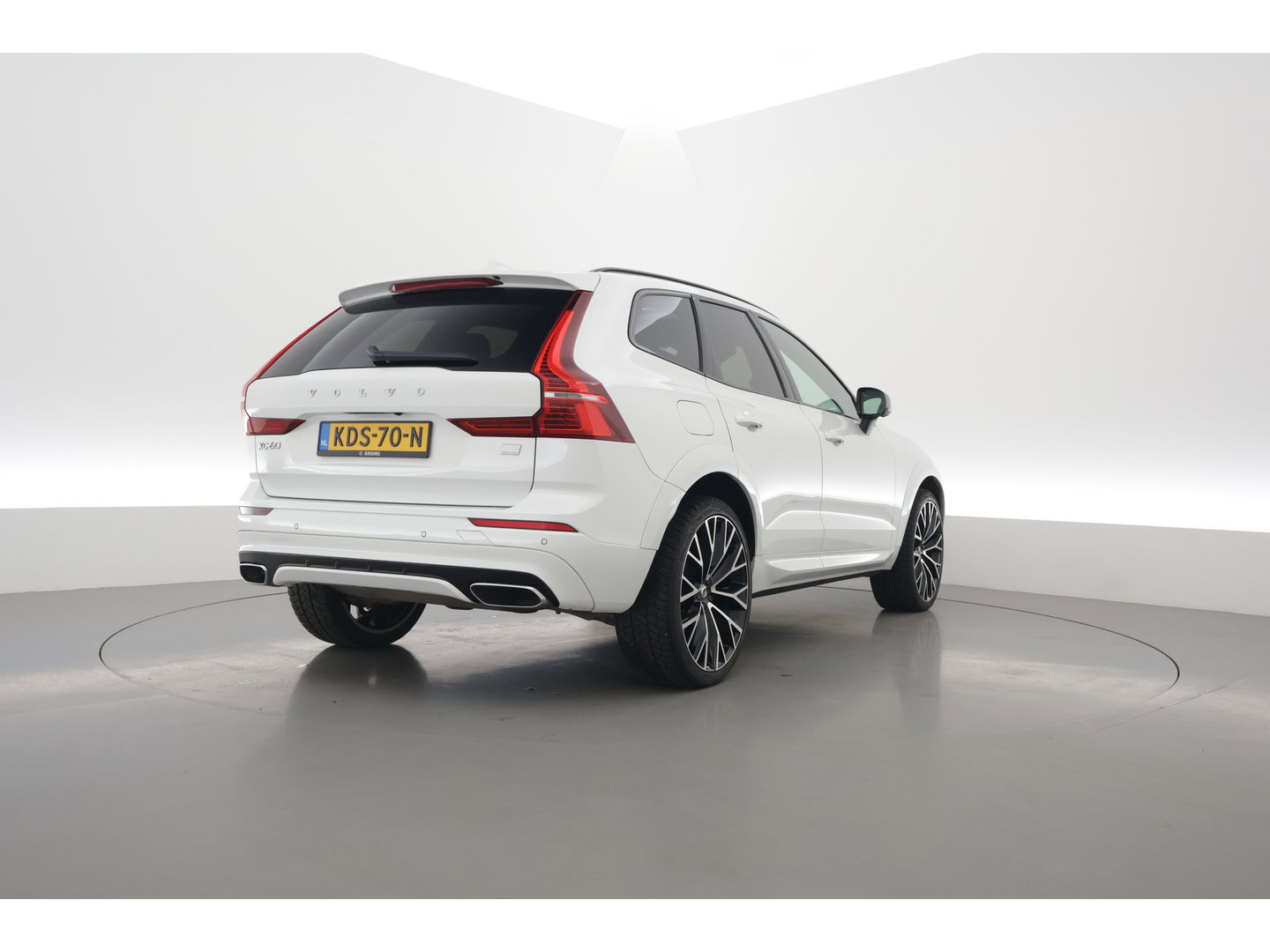 Volvo XC60 2.0 Recharge T6 AWD R-Design | Pano| H&K Audio | Blis | ACC | 360 Camera | Head up | stoel 4 & stuur verw. |