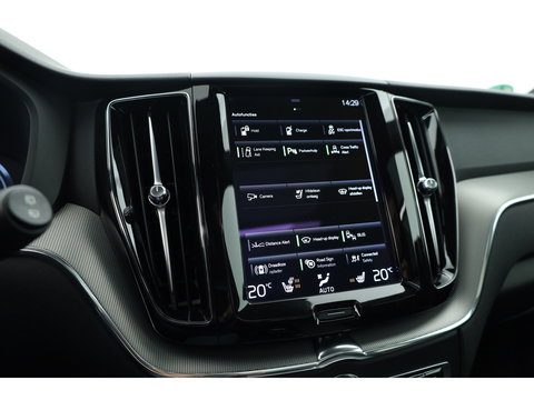 Volvo XC60 2.0 Recharge T6 AWD R-Design | Pano| H&K Audio | Blis | ACC | 360 Camera | Head up | stoel 4 & stuur verw. |