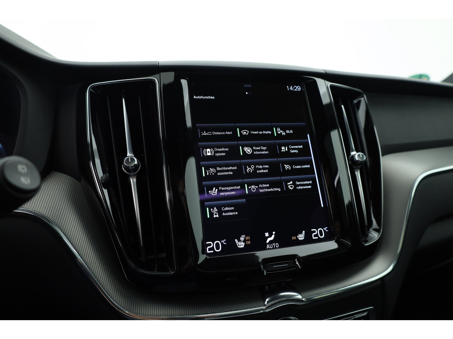 Volvo XC60 2.0 Recharge T6 AWD R-Design | Pano| H&K Audio | Blis | ACC | 360 Camera | Head up | stoel 4 & stuur verw. |