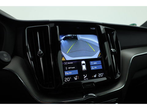 Volvo XC60 2.0 Recharge T6 AWD R-Design | Pano| H&K Audio | Blis | ACC | 360 Camera | Head up | stoel 4 & stuur verw. |
